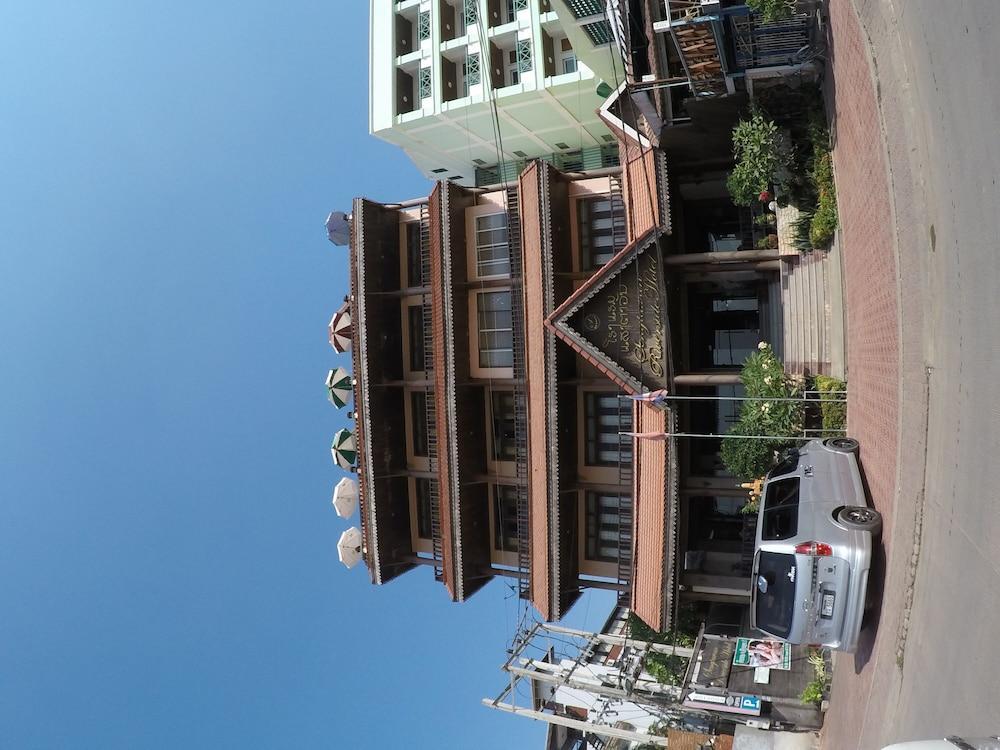 Sengtawan Riverside Hotel Виентиане Екстериор снимка