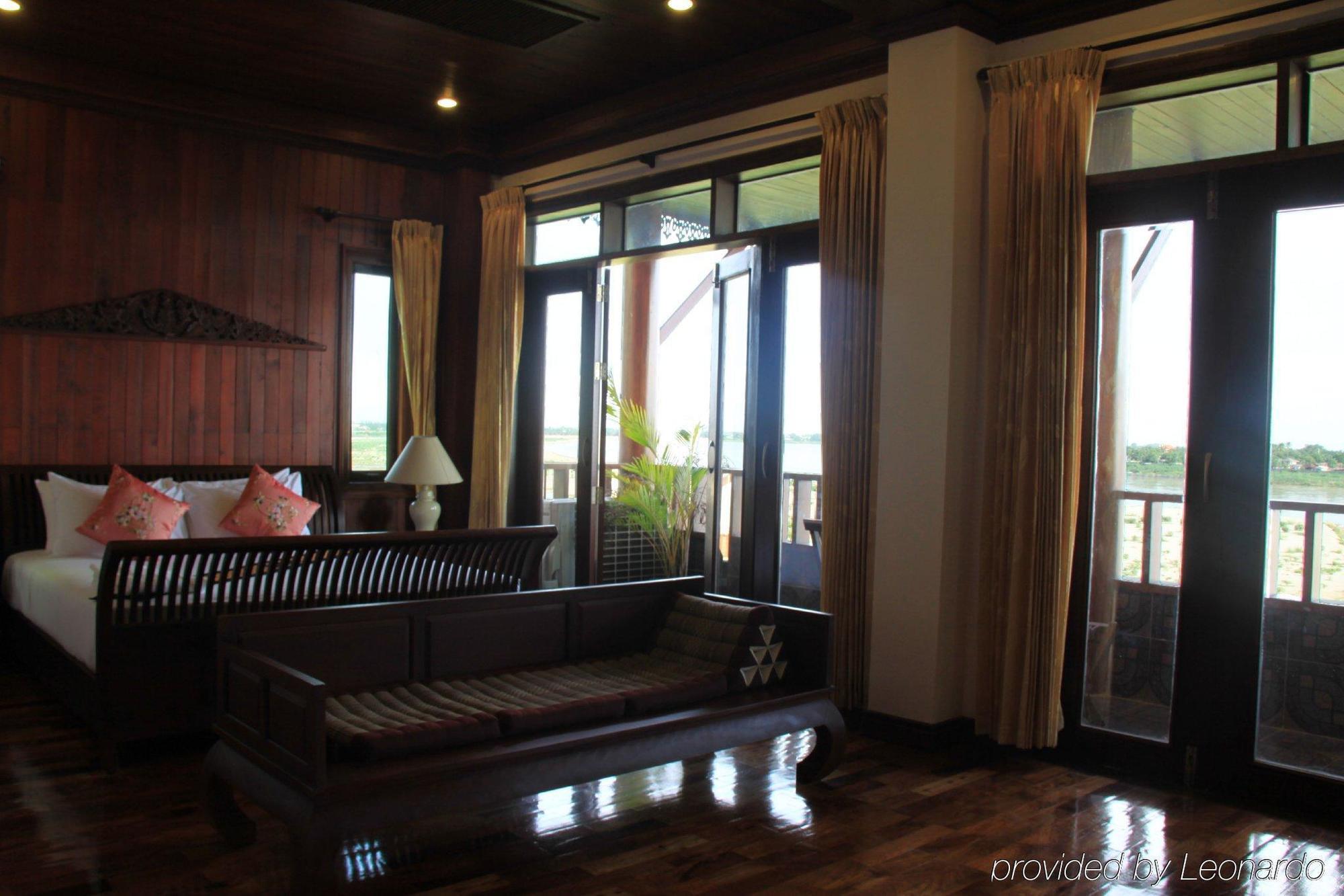 Sengtawan Riverside Hotel Виентиане Стая снимка