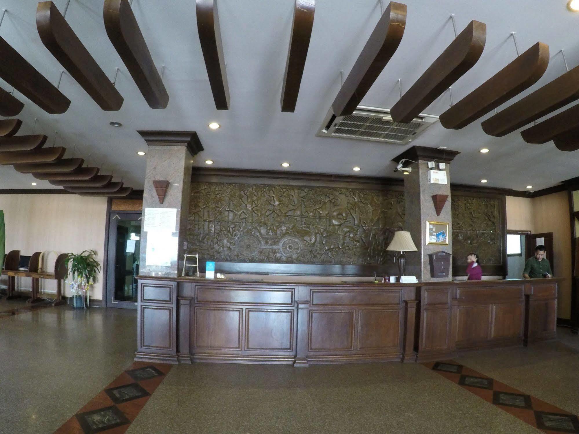 Sengtawan Riverside Hotel Виентиане Екстериор снимка