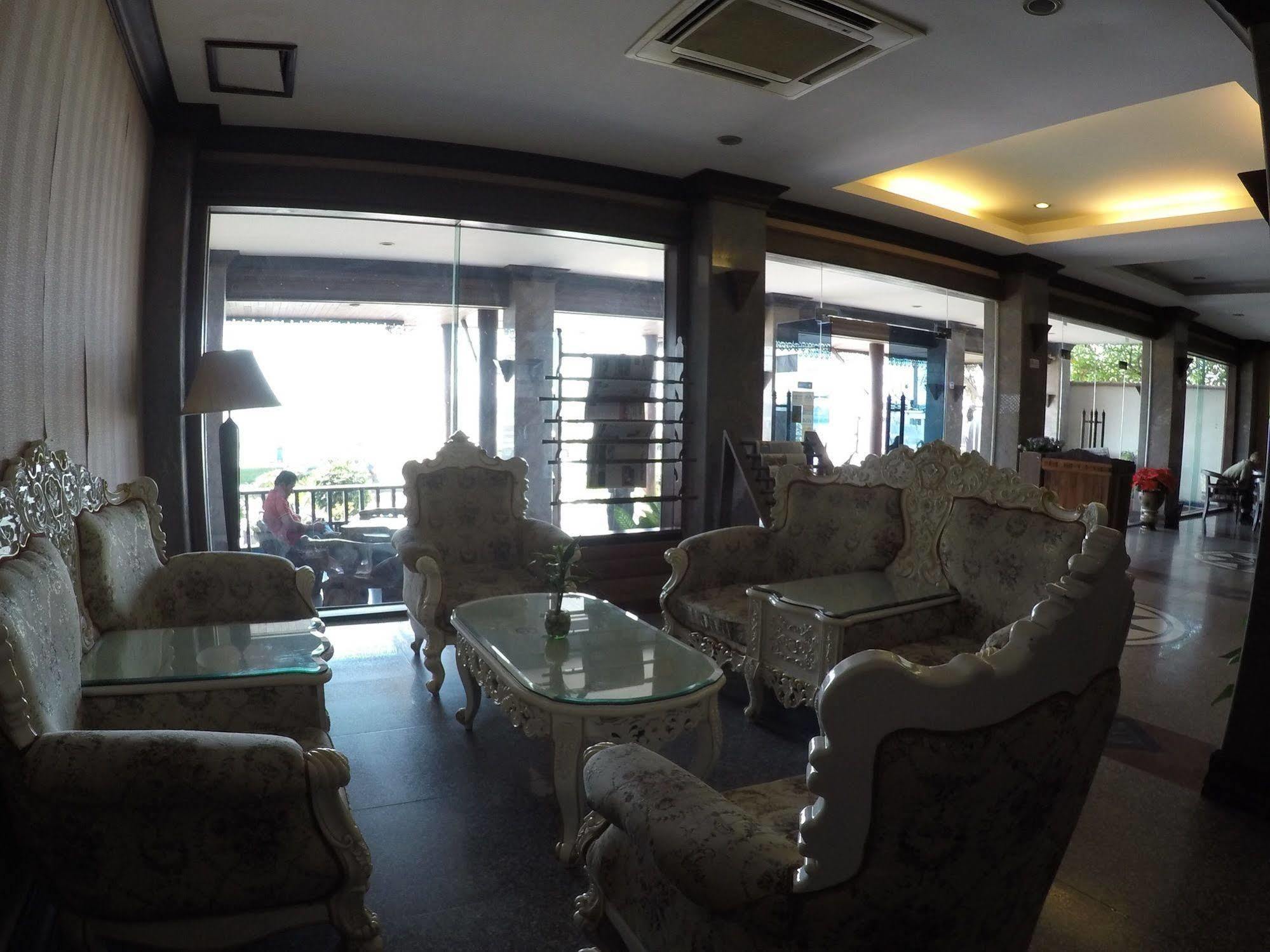Sengtawan Riverside Hotel Виентиане Екстериор снимка